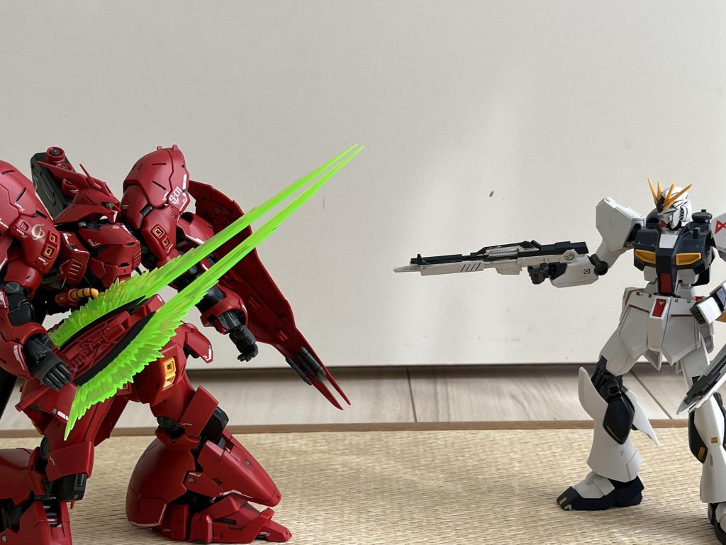 せっかくなので息子のEGニューガンダムとバトルシーン