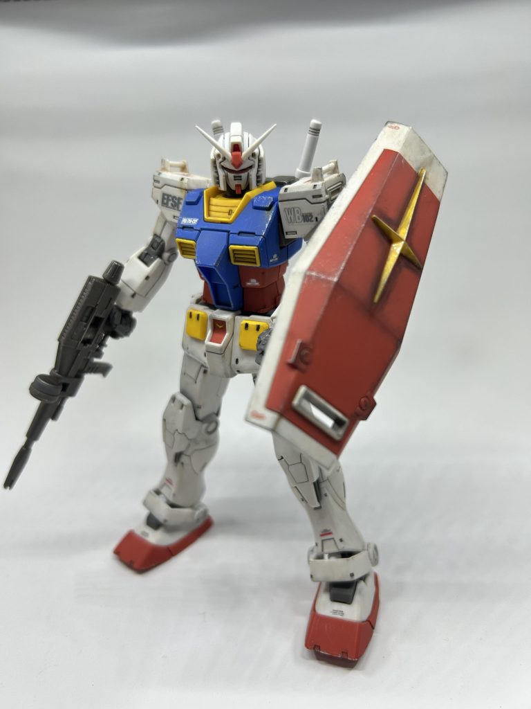 ウェザリングカラーのステインブラウンとリアルタッチマーカーブラウンで錆び汚れを出し、軽くドライブラシだけの控えめで仕上げました。