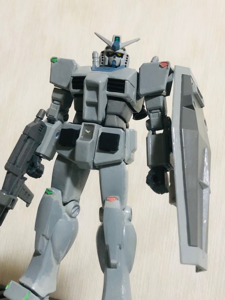 G-3のカラーリングのバリエーションはかなり多いので悩みに悩みましたが、ロボット魂Ver.ANIMEやカトキハジメ氏のカラーリングと小説版ガンダムを参考に塗装しました。