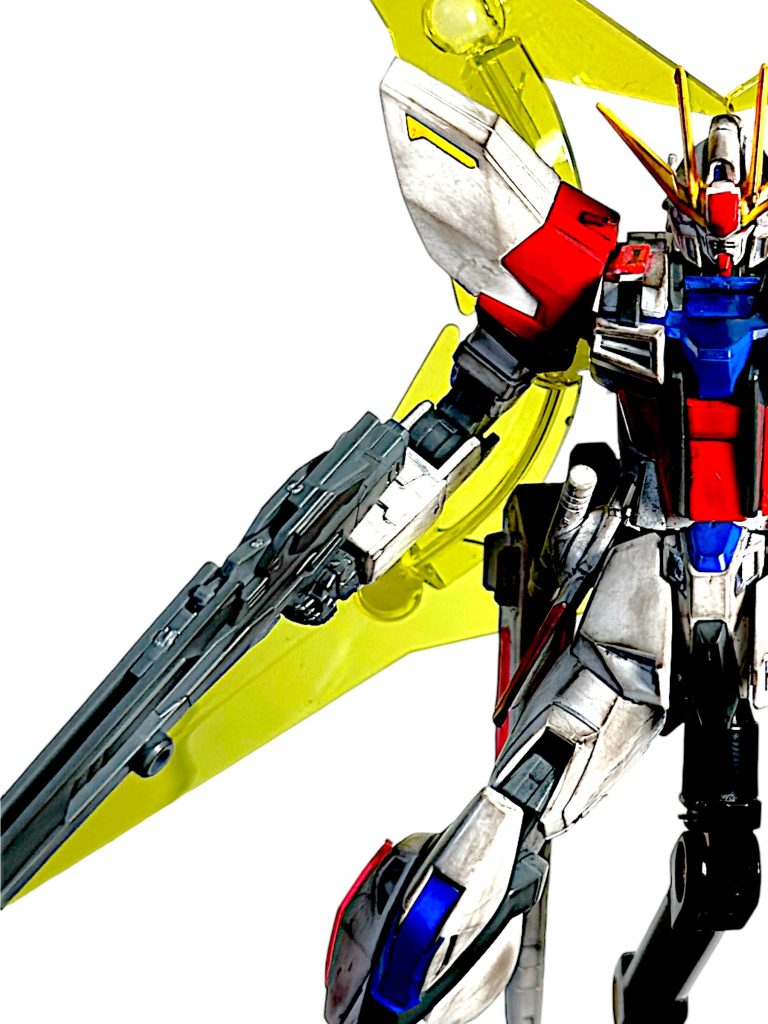 このエフェクトを付けると、これぞビルドストライク！という感じで盛り上がります。  パワーゲートを見せたいので、プラフスキーウイングは敢えて外して撮影しています。