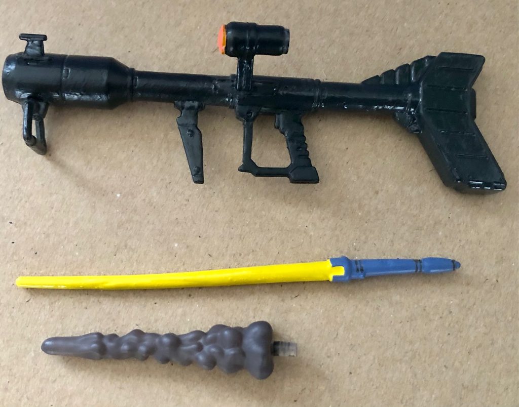 武器もジャイアントバズとヒートサーベル、エフェクトパーツと必要最低限のモノとしてます。