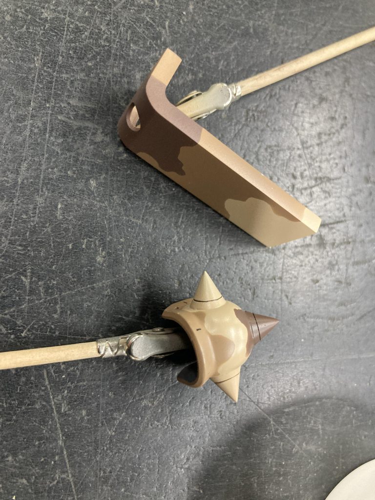 不慣れなマスキングと格闘の為、特にシールドは5回以上ドボンの憂き目に遭いました(笑)どうにもコントロールが難しかったけど、マスキングパテが無くなる頃にはコツを掴んだかも？🧐 