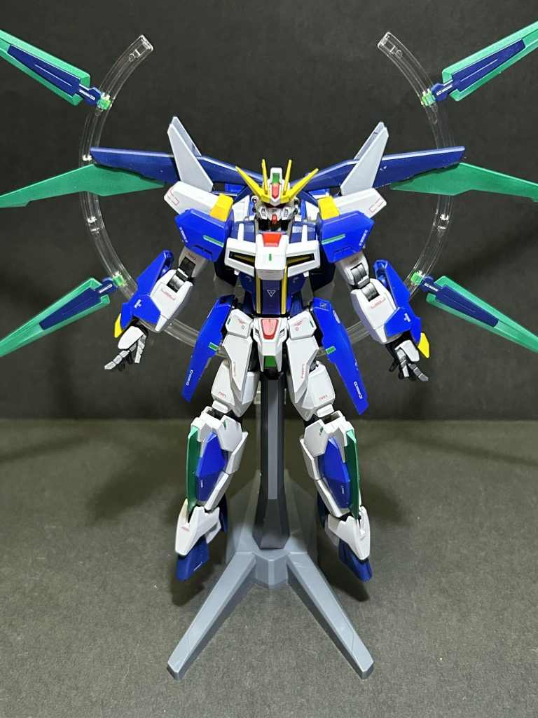 ファンネル展開状態。本当はMGプロヴィデンスのパッケージのようなポージングをやりたかったのですが、動かしている途中にファンネルのポロリや塗装ハゲなどがあり断念しました、、、