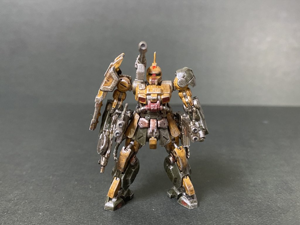 フロントビューモノアイとカメラの塗装が上手くいったのが、個人的にはかなり嬉しかったです。