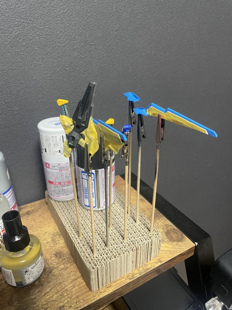 エアリアルのパーツを白黒に塗装して換装しました。