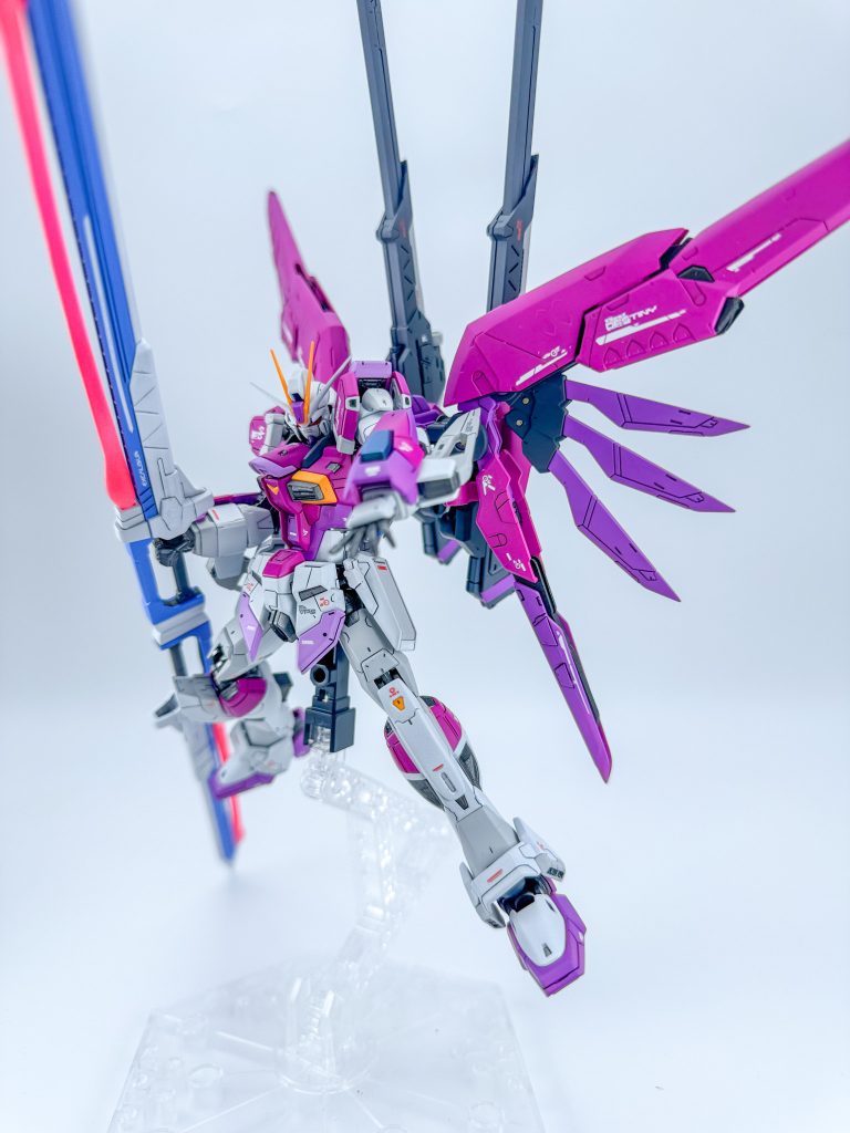 最後はエクスカリバー連結して、アンビデクストラスフォームで！連結すると片手で保持は結構きついけど、カッコいい！キットの出来が非常に良く、組んでてワクワクしました。今回も楽しく組めました！