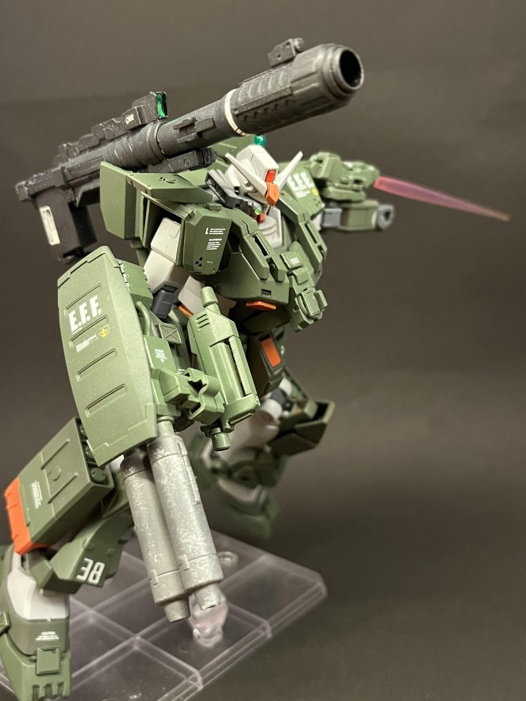 左サーベル展開右肩バズーカはユニコーンのを短縮して使用していますユニバーサル仕様ってやつです笑