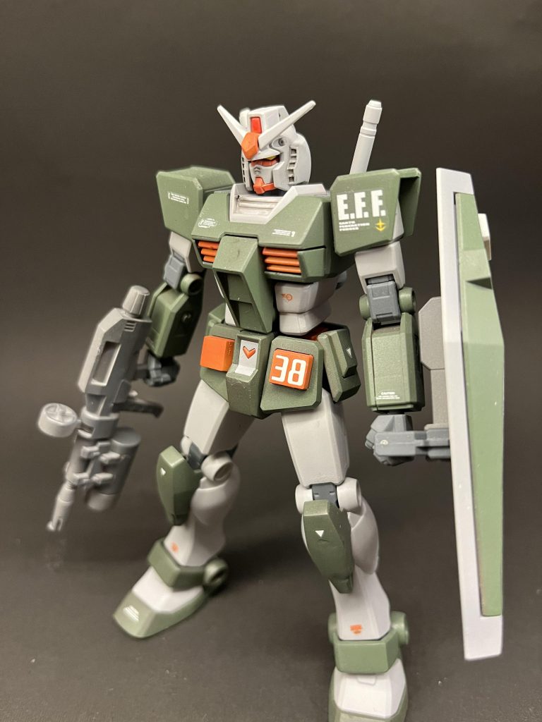 アーマーはネオジム磁石での固定なのでノーマルオジキ形態も可能です好みでコマンドやGP02のようなケツアゴにしました