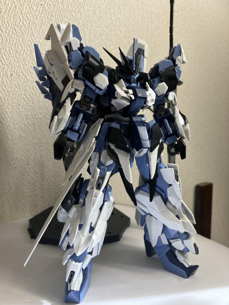 翼無しバージョンです翼もいいですがシンプルなのバックパックも良いと個人的には思います