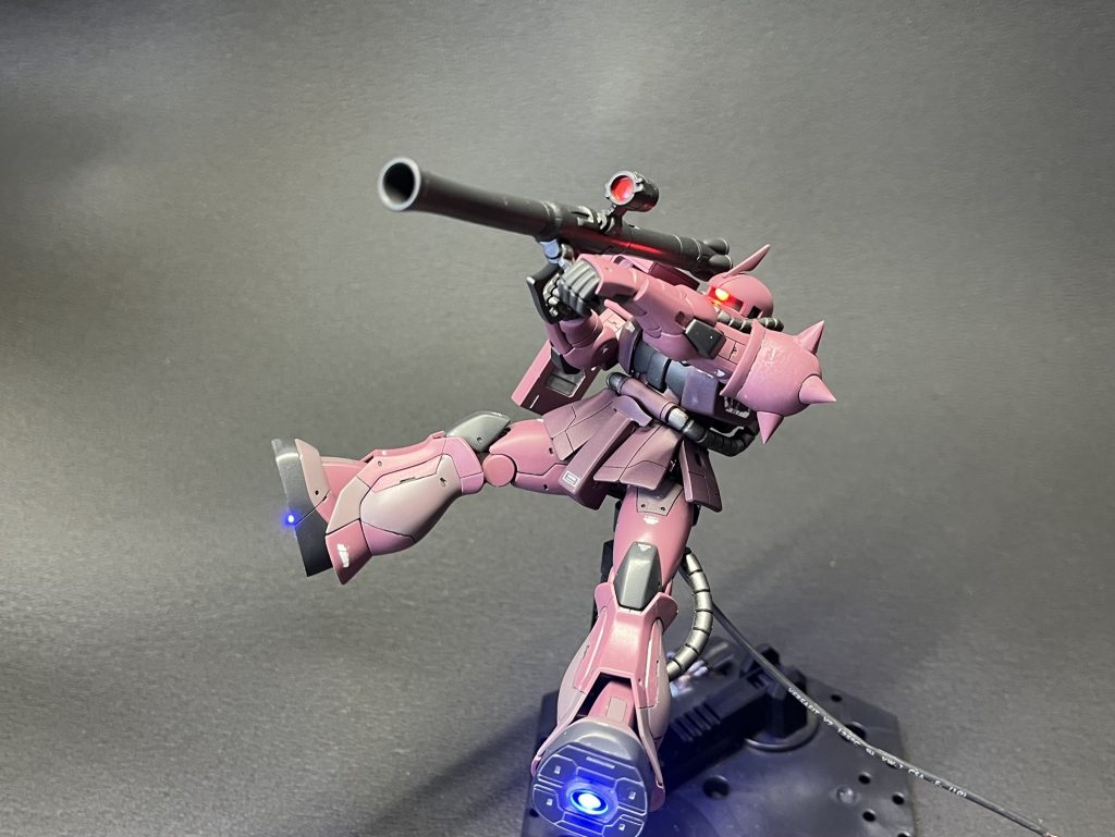 ディテールアップはスパイクアーマートゲトゲ度アップと目つきを悪くする加工をしました。