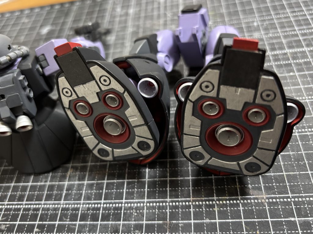 足裏も塗装しましまが、ディスプレイ状全く見えません😂