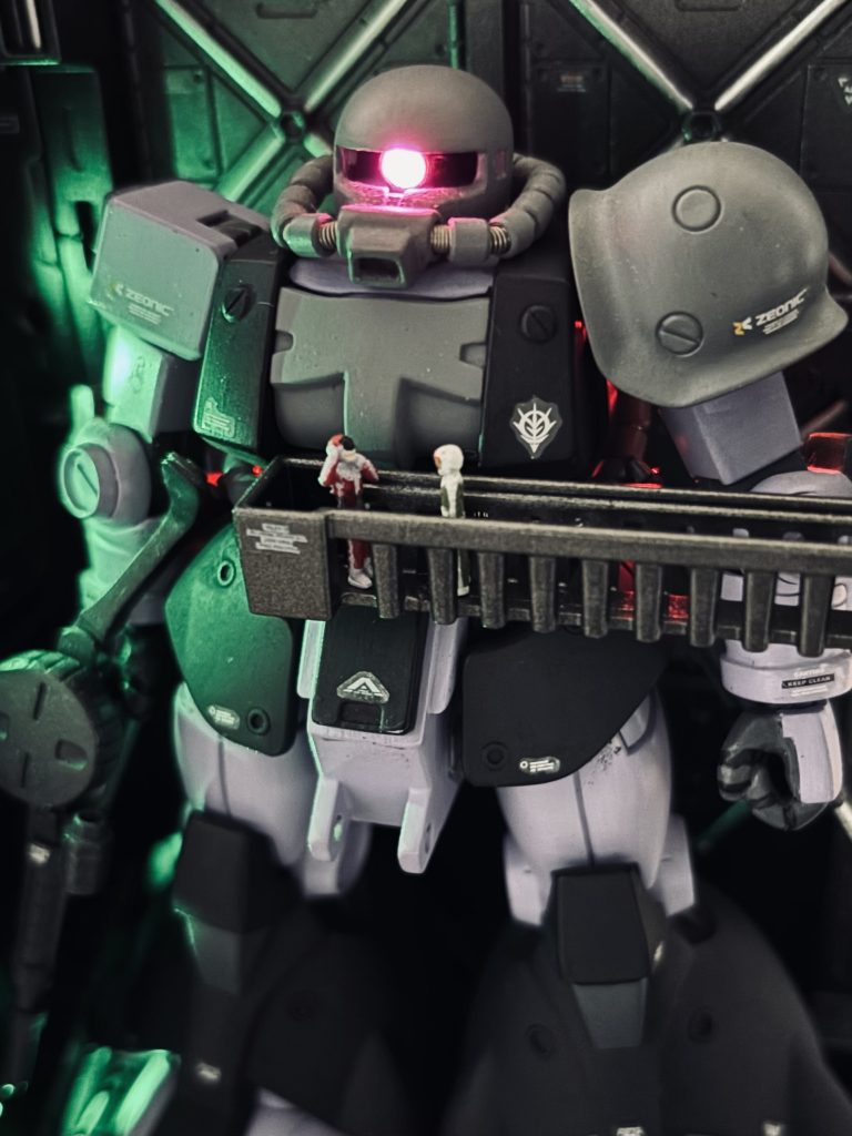 一応〜アイナのつもりで、人物も配置（ ;  ; ）