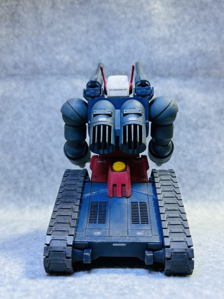 キャタピラ付近、下半身はウェザリング強めにしてます。