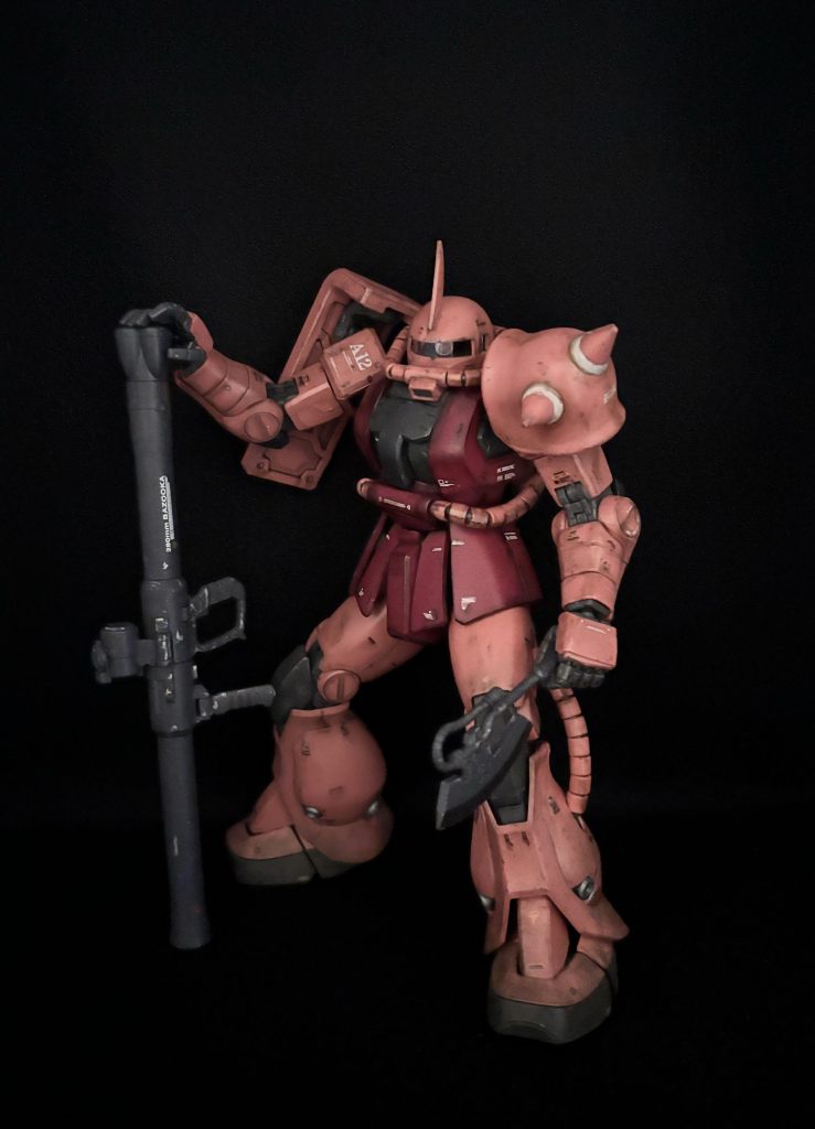 砲口を地面につけるのは本来御法度ですが、重力戦線のエルマー・スネル大尉のイメージで事を成した後に地面に突き立てた感じです。