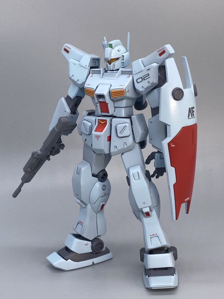 初めてスタイル改修をしてみました。胴体の延長、足の付け根の短縮、脛のアーマー延長や肩、サイドアーマーの厚み増しなど…