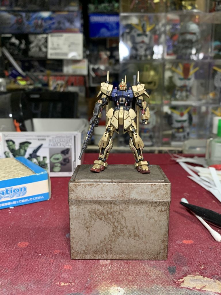 この台座だと高さがあるのでサイズが合う透明保管箱探しがめんどくさいのよね(笑)