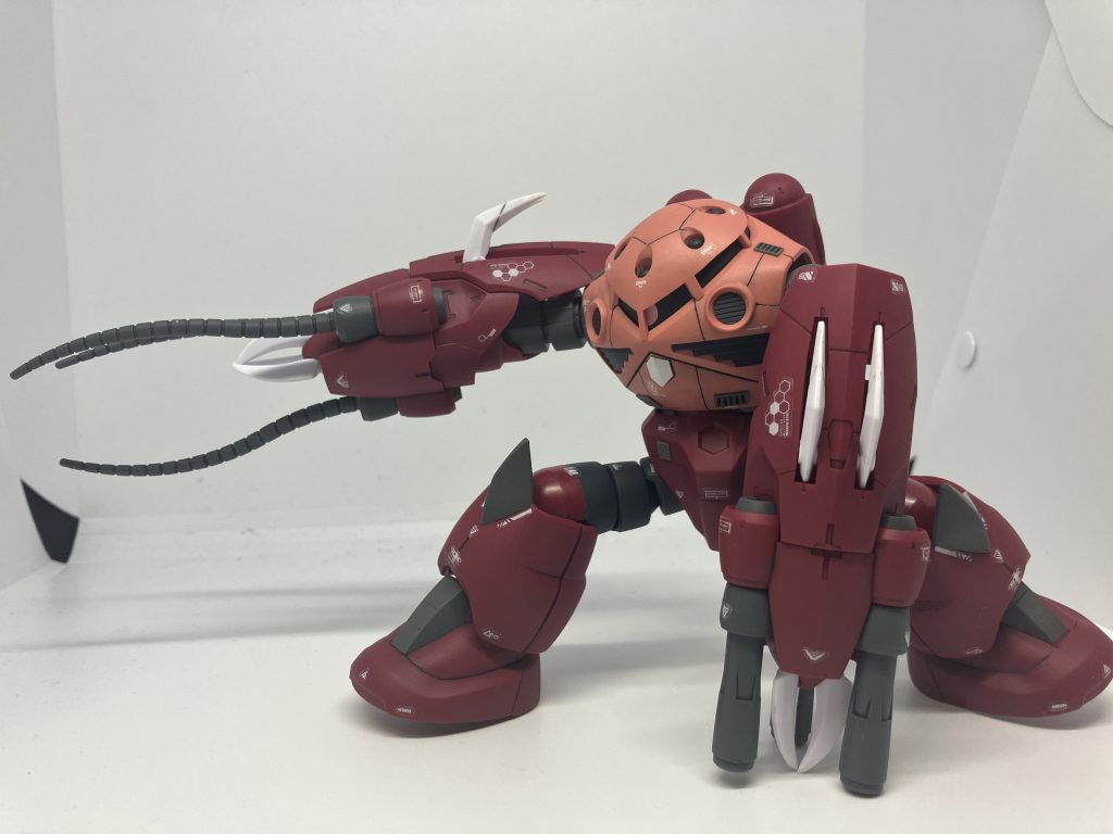 旧キット由来だからモノアイ動かせない