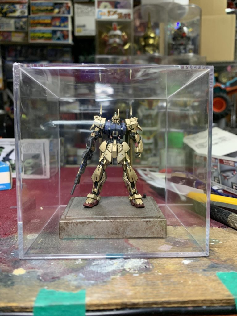 上蓋だけなら90クリアキューブに収まります。これでも余白がデカいのでもう少し狭い箱を探さねば。