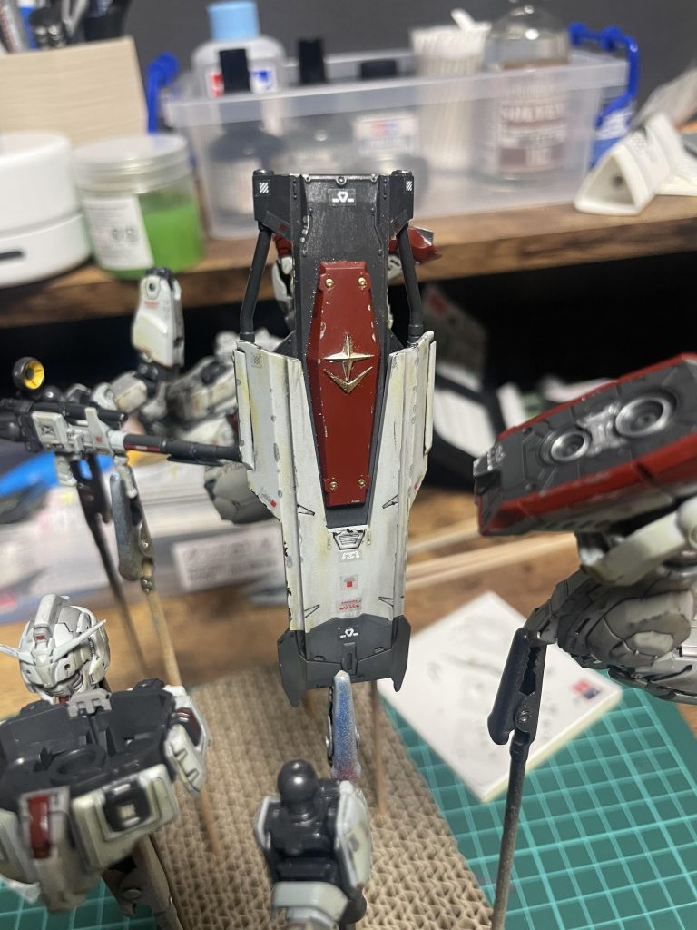 盾のヨゴレ加減が気に入ってます