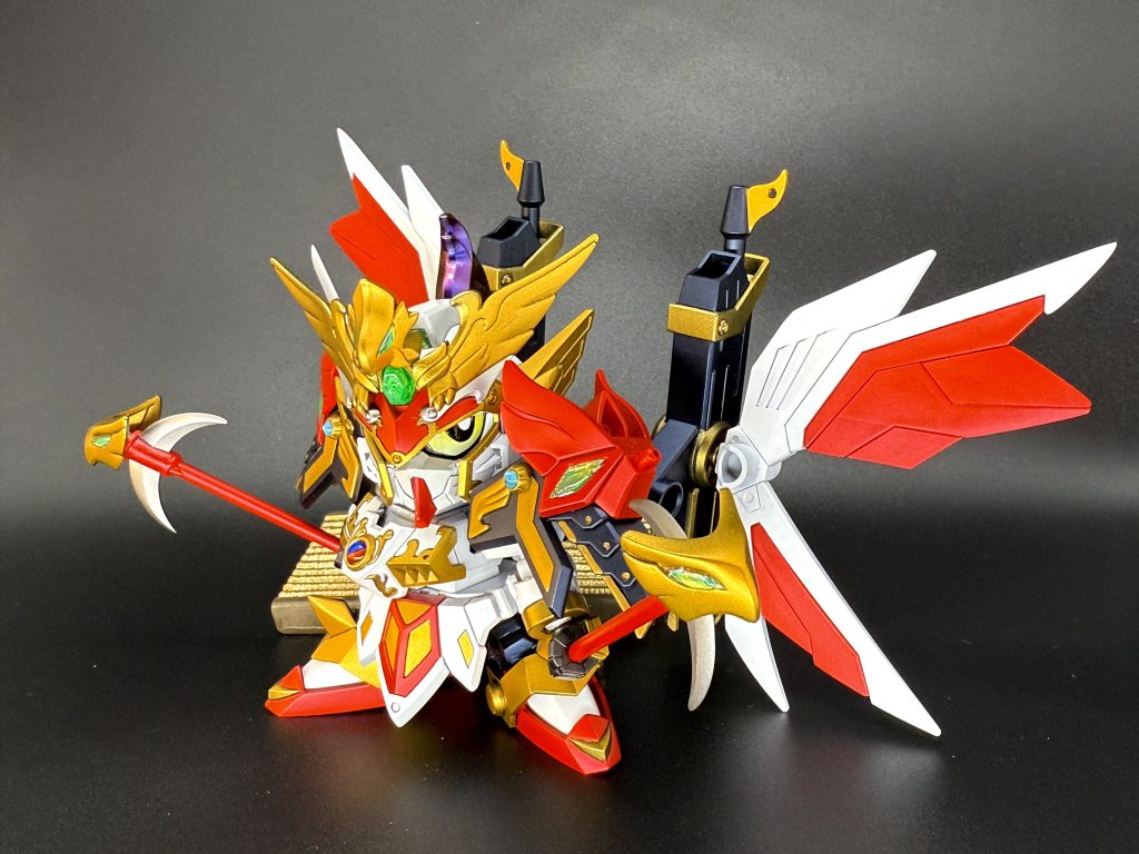 ダブルハーケン。フェニックスの瞳など、一部UVレジンを使用しています。BB戦士には良いアクセントになります。