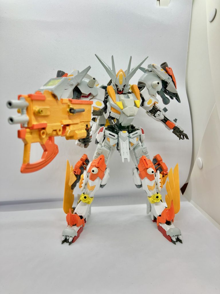 ガンモード近距離、中距離での狙撃が可能で連射やチャージ弾による攻撃が可能弾丸を装填すれば実弾を撃つことが出来る