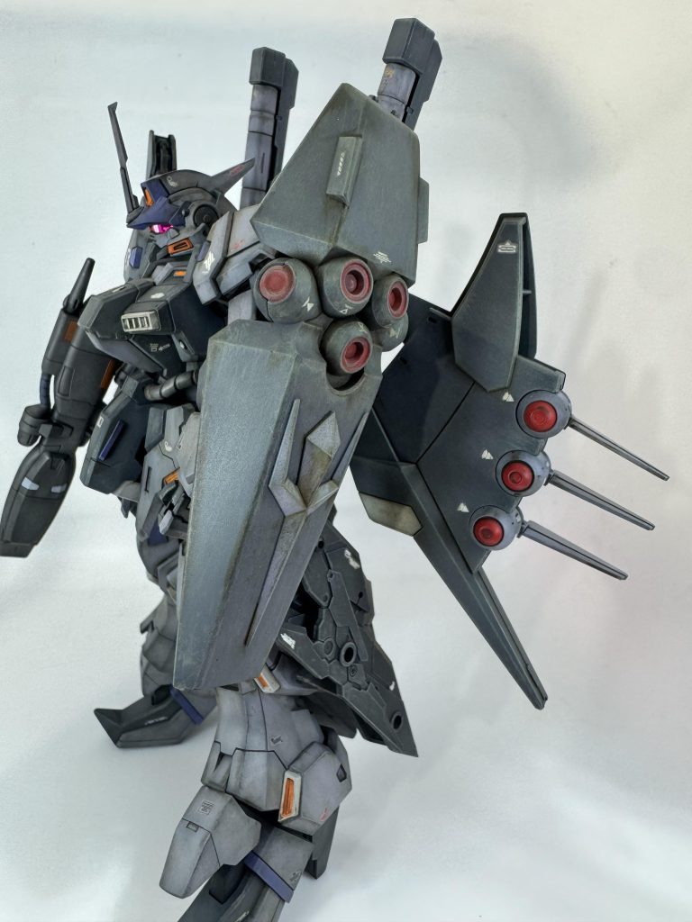 盾は戦闘で傷ついた感じにはしませんでした。