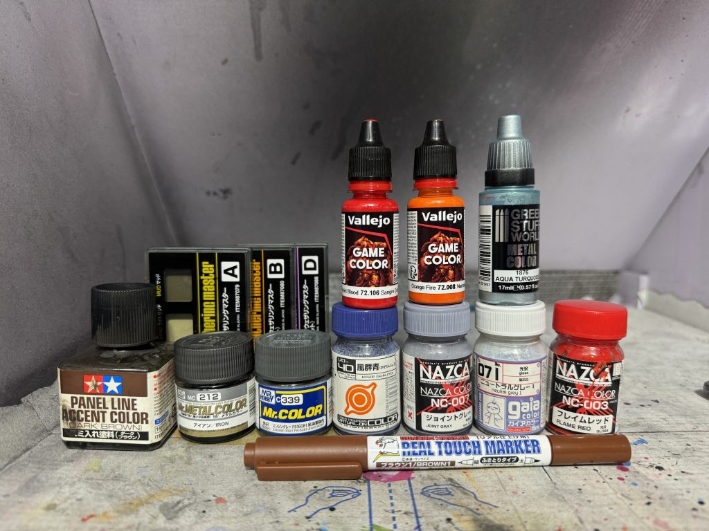 今回使った塗料です。他にも使ったような気がしますが。。。海外の水性塗料使ってみましたが、良かったです。