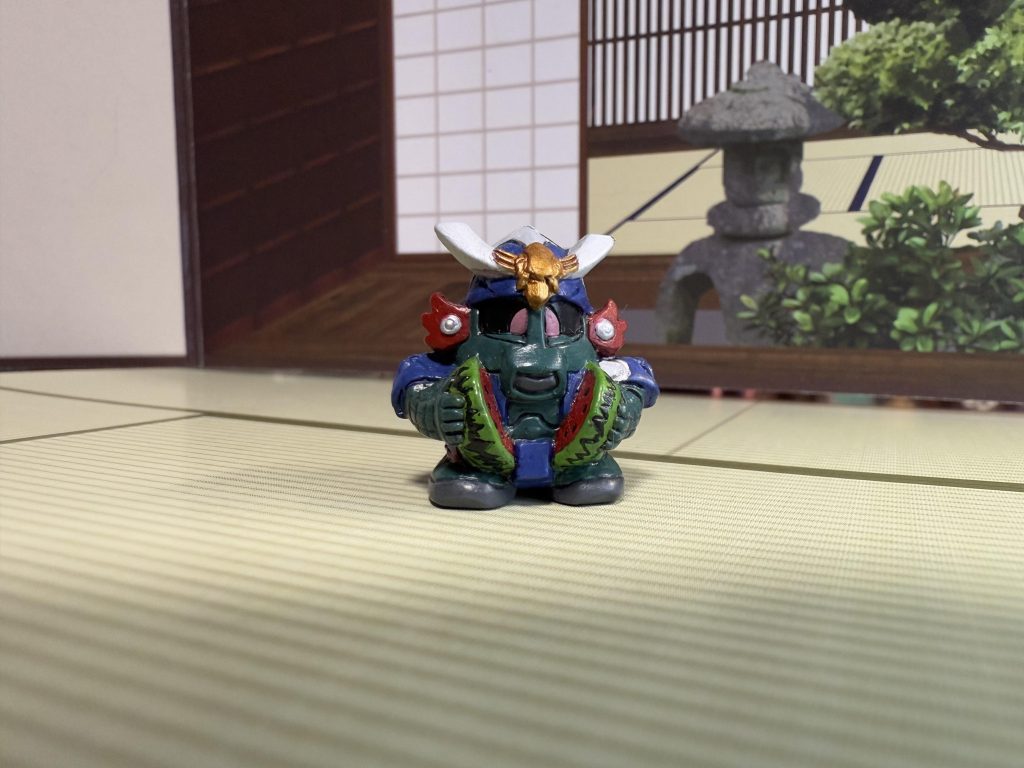 長男、古殺駆。心の目で敵をとらえるスイカ割り殺法が得意。