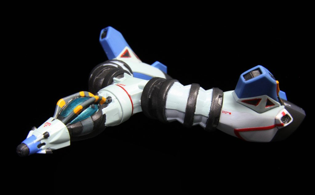 コアファイターガンダムGP-01やクロスボーンガンダムのような本体の推進器にもなってるタイプのコアファイターです。元々この形状で飾る気もないのでスルーする予定だったのですがハプニングのせいで時間が出来たので塗る事にしたものの、マステ無しの筆塗装で色の境界が割とブレブレになってしまいました...。ただオレンジイエローのコーションラインはフリーハンドにしては綺麗に塗り分け、発色してくれたと思います。