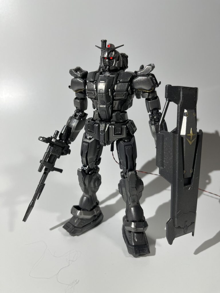 下地にメカサフスーパーヘヴィ装甲部分をスターブライトジュラルミンフレームをスターブライトアイアンで塗装しています