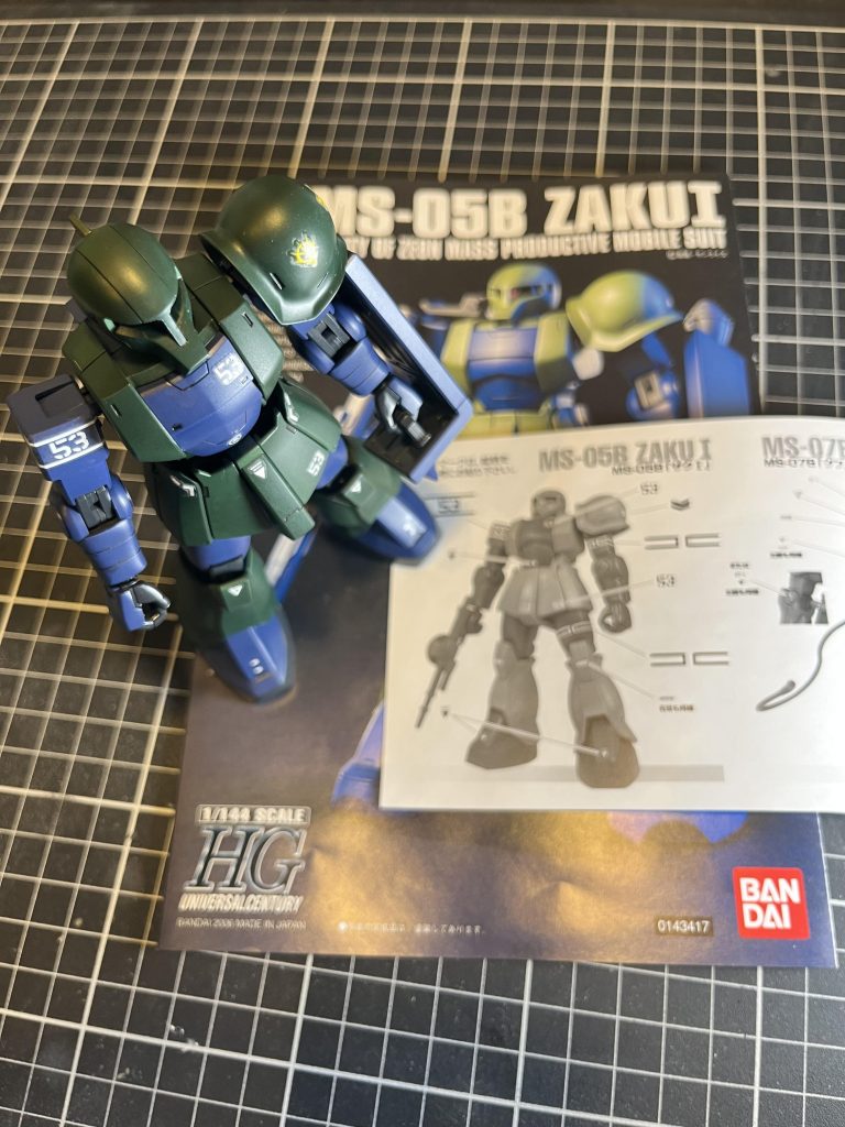 手持ちのデカールで済ませようと思ったら近所でガンダムデカールを見つけてしまいありがたく購入、早速使わせてもらいました。