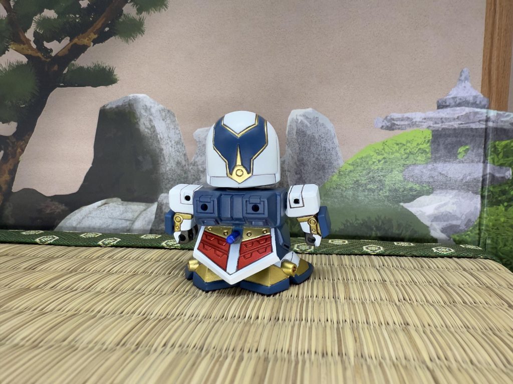 後ろ姿。某大将軍の後ろ姿と瓜二つです。