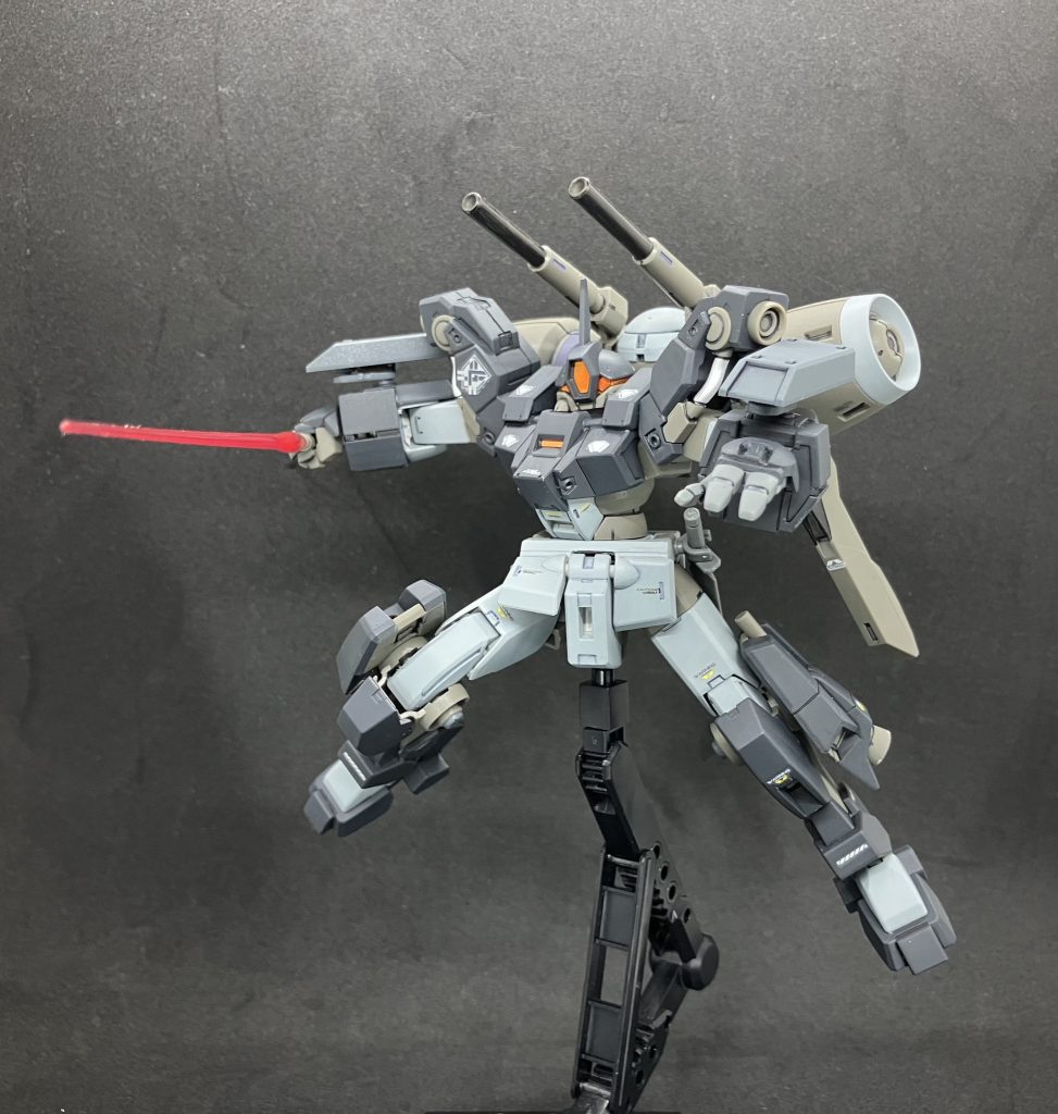 平手はデミトレーナー拡張セット付属品を加工して使用。本体のフレーム色と色が合っていないのですが、これはちょうどいい色が見つからずやむなく...