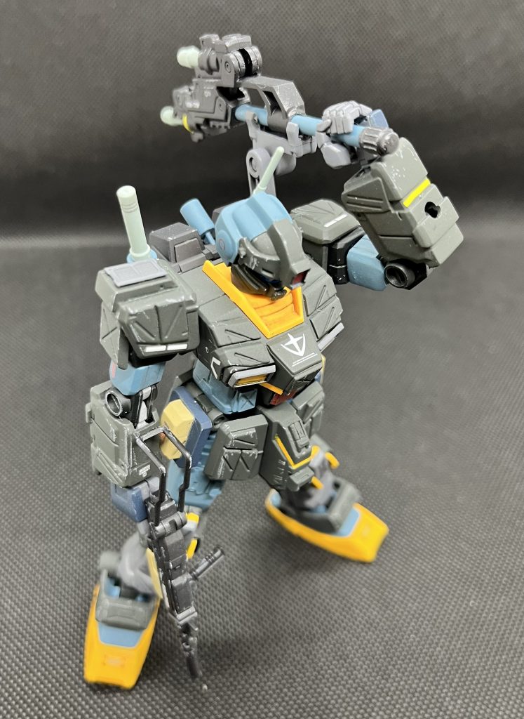 ツイン・スピアー使用時はビームサーベルのように抜刀(?)可能