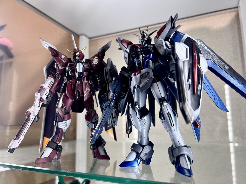 以前組んだアスランイモジャとツーショットでフィニッシュコレがしたかったので大満足です!早くMGダブルオーを作らないと笑以上、ライフリでした。