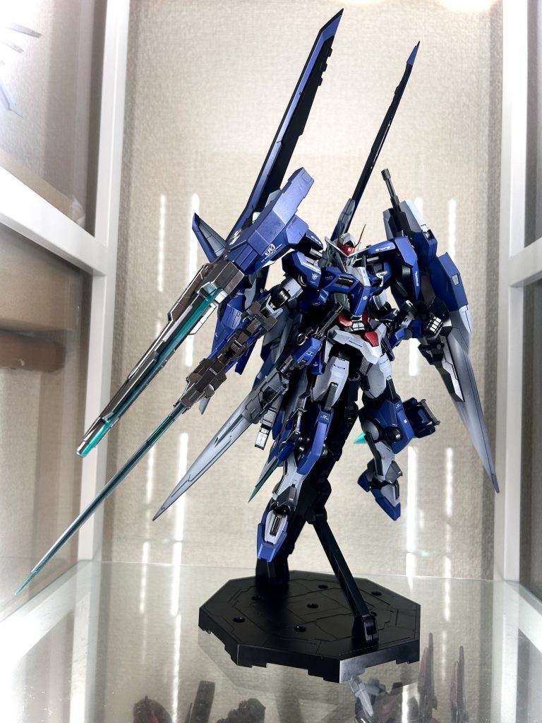 再びザンライザーセブンソードでフィニッシュカッチョいいですが、重さが凄くて、ポージング難しいです。でも、武装盛り盛りはロマンなんや。カッチョよければいいんです。しかし、どこに置けばいいんでしょうかこの人。以上です。ありがとうございました!