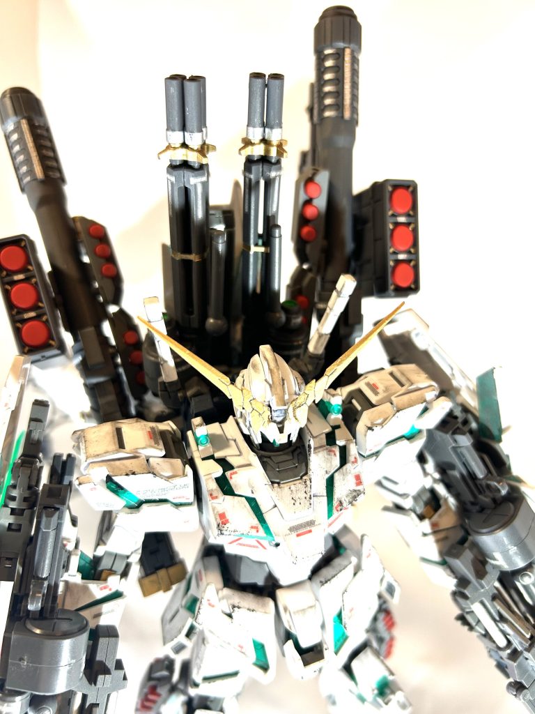 あ…ビームバルカンのゲート跡が消えてない。