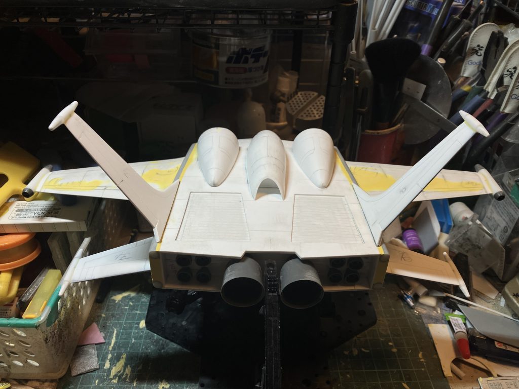 尾翼の4枚、角度調整に四苦八苦