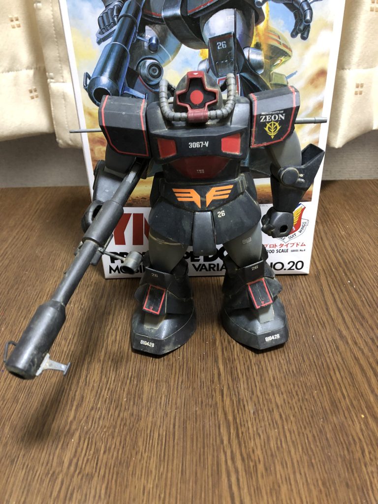 キットの出来が良すぎる。この旧キットらしさがたまらなく好きです。「ドムのキットにハズレなし」を体現しています。  