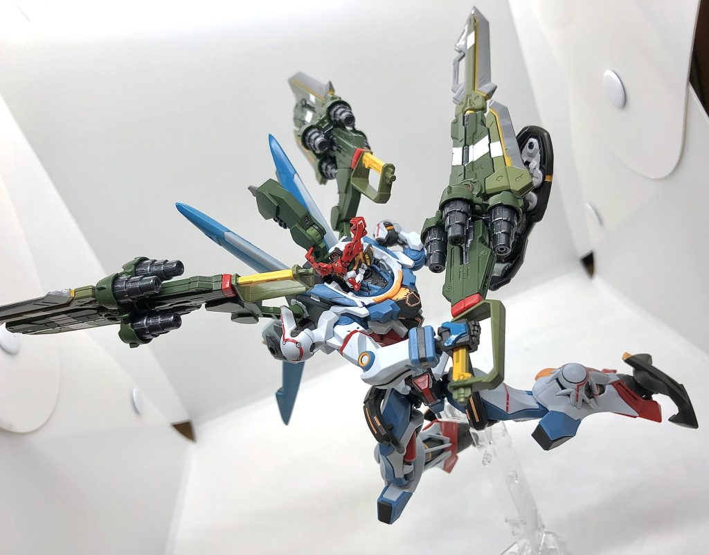 羽がよく動くからポージングがつけやすいです。