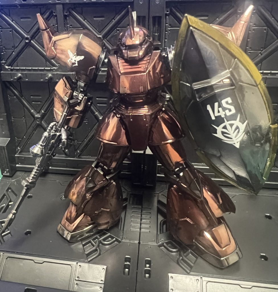 GフレームFA シャア専用ゲルググ(メッキグラデーション仕様)–2枚目/制作者：ガシャポン魂