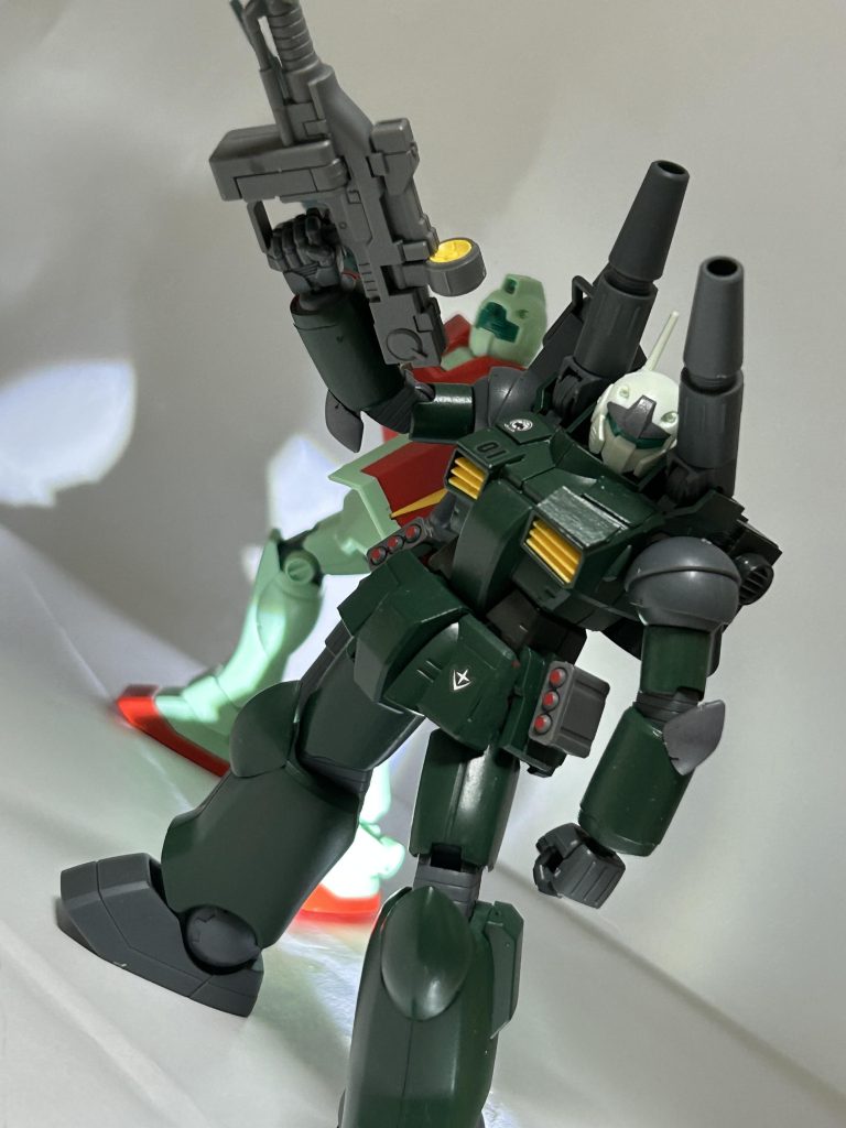 https://gumpla.jp/hg/2271610オリジナル小隊を作りたくてジムを作りました試験用に開発されたガンキャノンの補佐的な役割です。