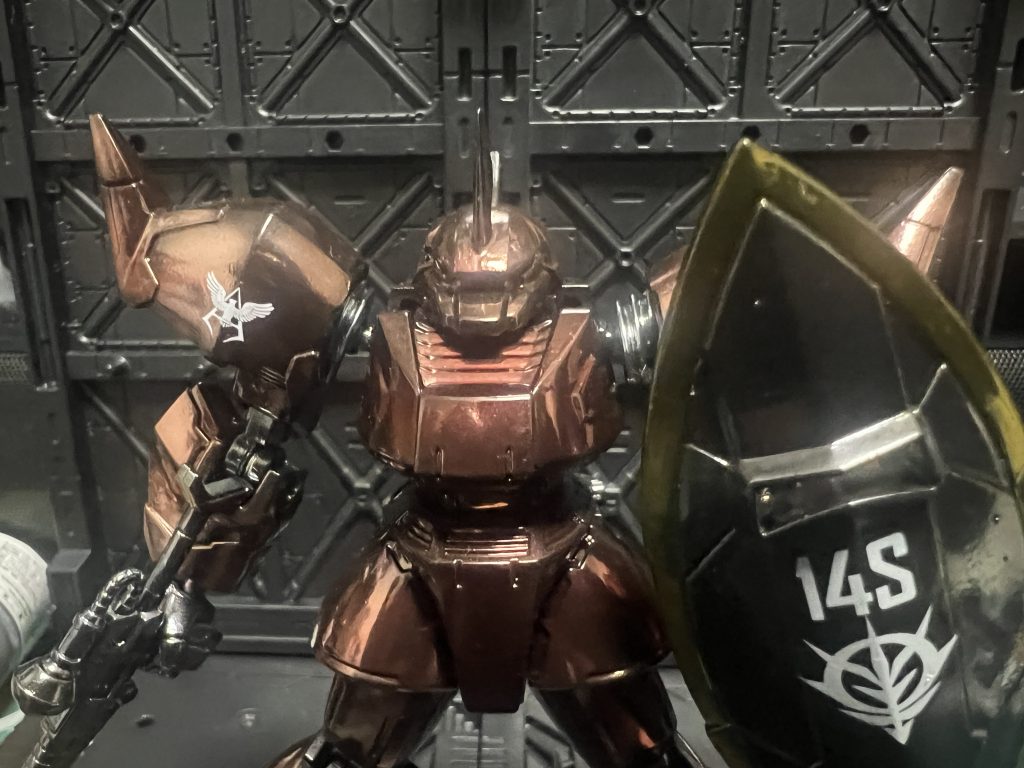 GフレームFA シャア専用ゲルググ(メッキグラデーション仕様)–6枚目/制作者：ガシャポン魂