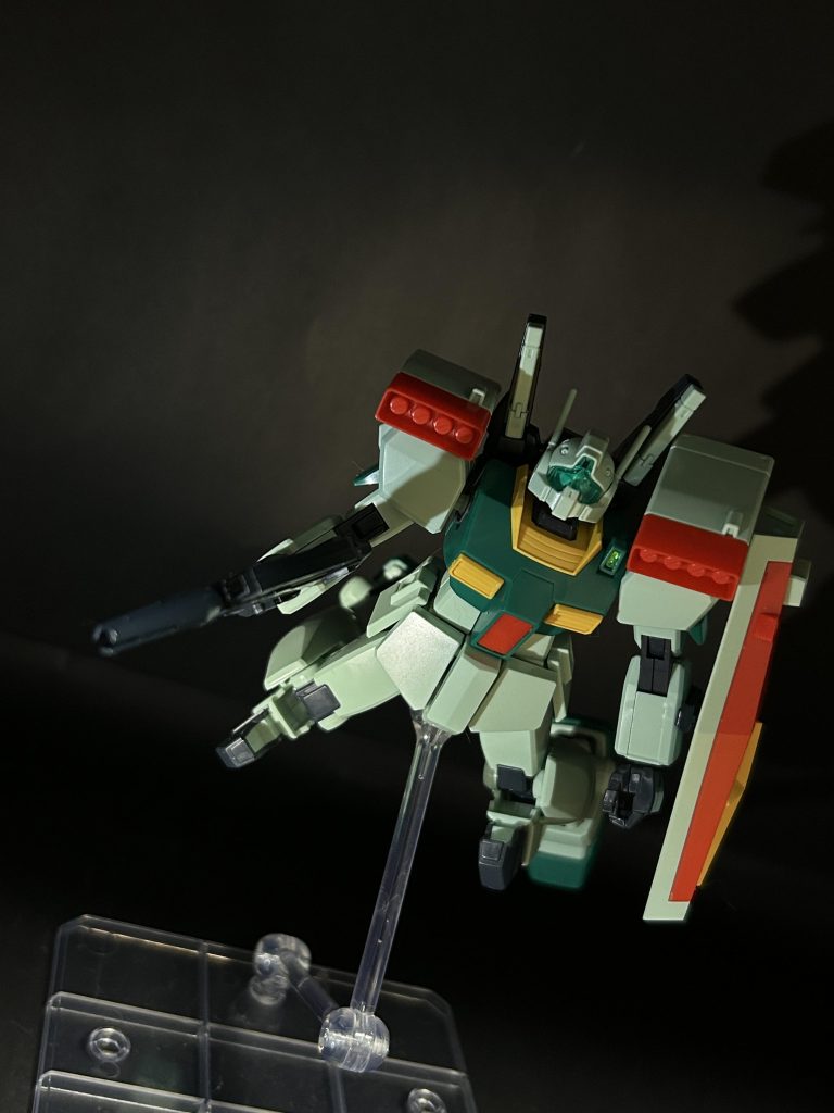 バーニアのエフェクトパーツがあればかっこよく見えるんだろうな…