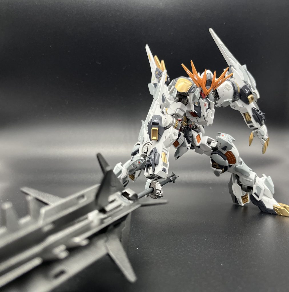 超大型ダブルスパイクメイスルプスレクスの大型メイスを２つ使っているのでダブルです。スパイク部分を切り取り、もう一つのメイスにくっ付けました。