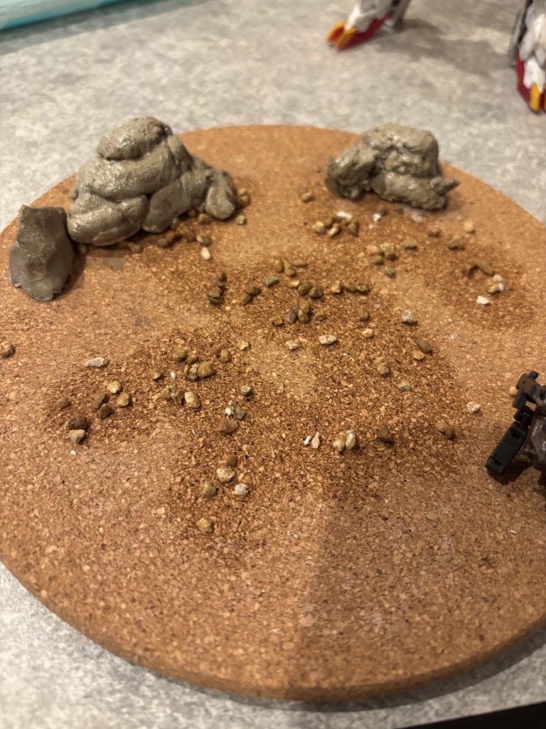 ジオラマにも挑戦!う…う◯こですかね…。艶が出るとどうもそう見えてしまう。土台は100均の鍋敷きです!