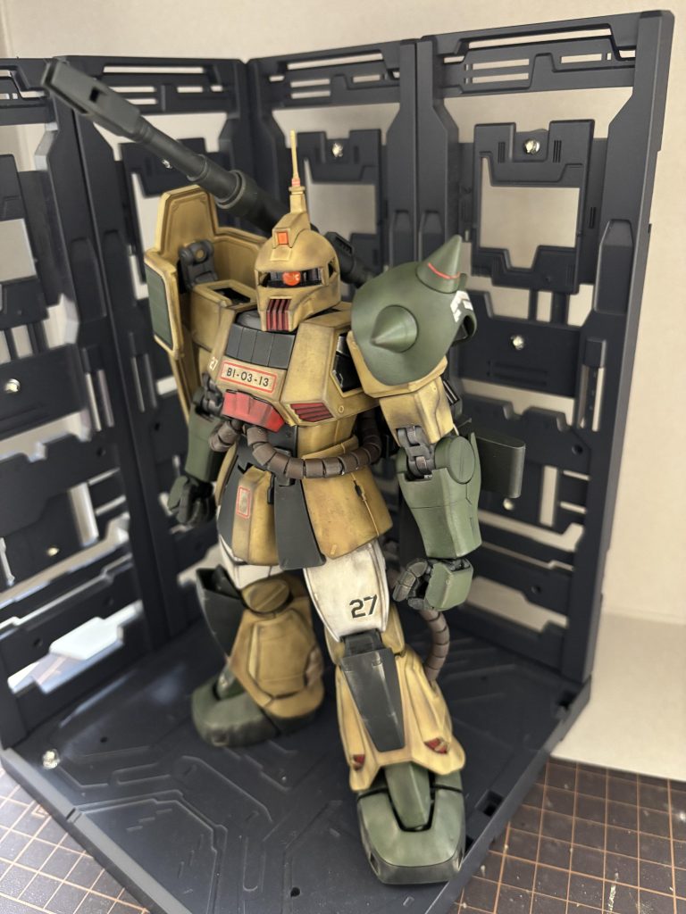 斜め上方ポージング!