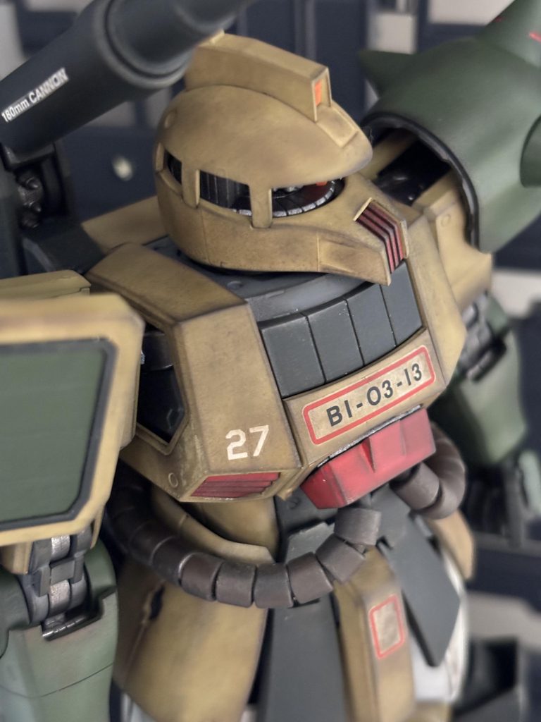 胸部付近アップ!オイル系の汚しも入れてみました。