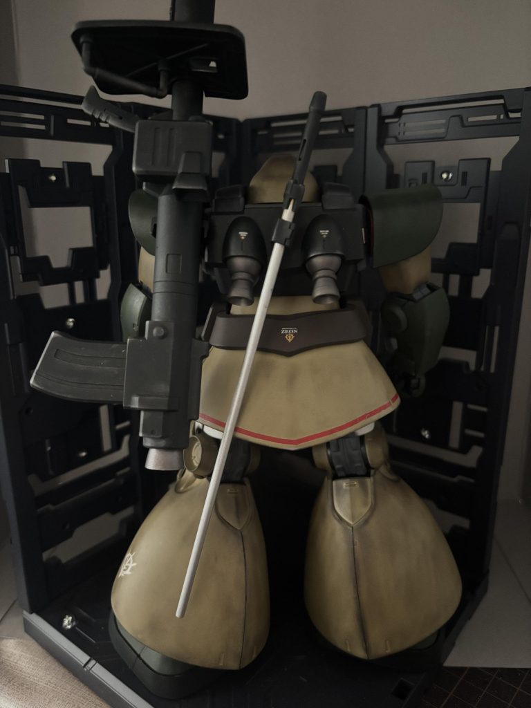 バックショット!ラケーテンバズを懸架しました。ヒートサーベルはシルバーで。