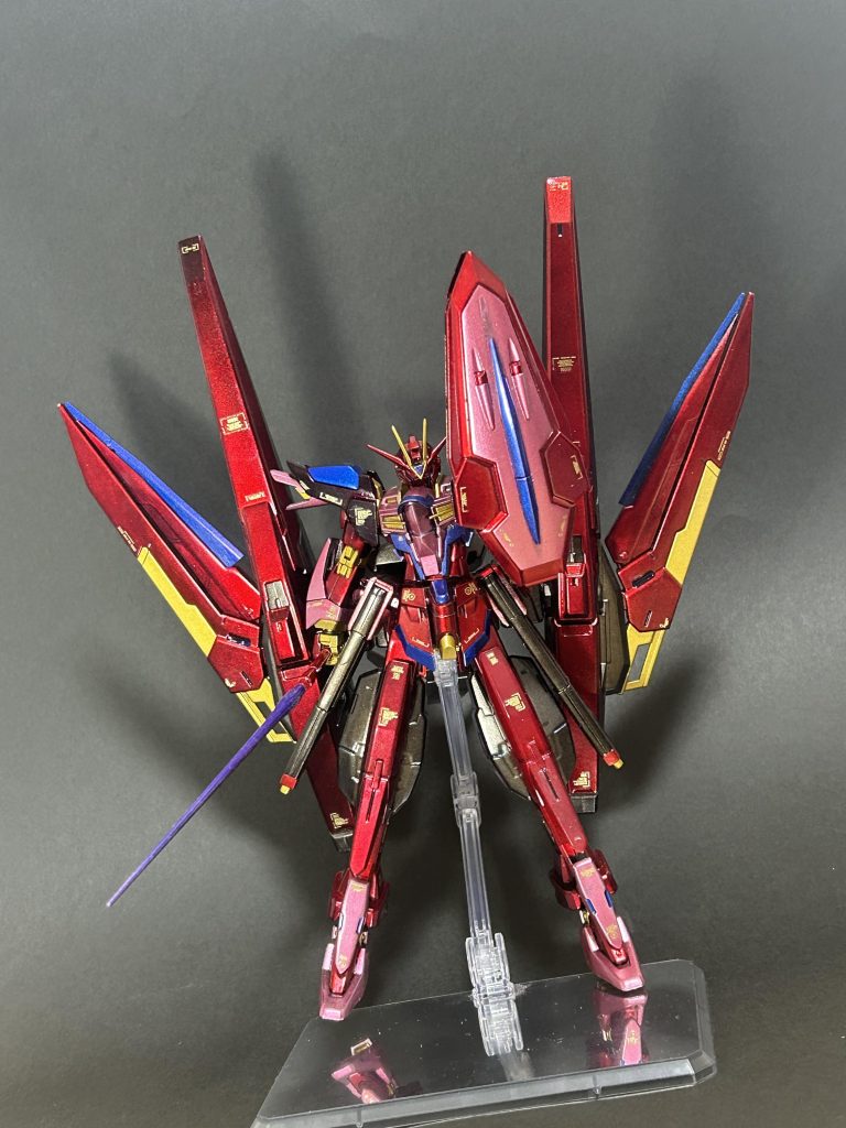 ライフリのこのポーズが好きでェ……マイフリが取り沙汰される事が多いし私も好きだけどライフリも同じくらい好みでェ……曲がりなりにもキラくんを救ったこの子を褒め称えたいっつーかよォ……